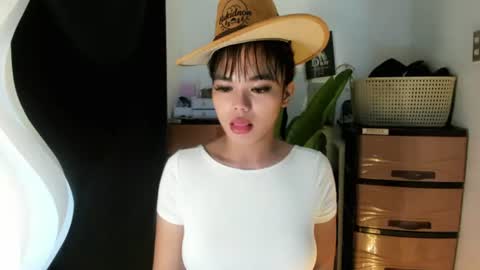 M I A online show from 07-20-26, 01:35