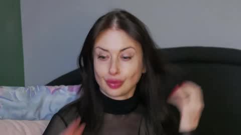 Snapshot of mia_lovi chatting on 03-04-25, 09:29 mia_lovi online show from 03-04-25, 09:29