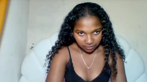 mia_lunah online show from 08-01-26, 04:17