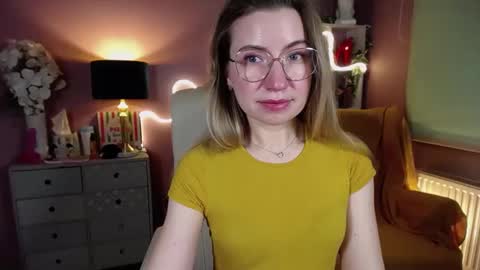 Mia online show from 02-13-25, 01:48