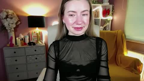 Mia online show from 02-22-25, 07:34