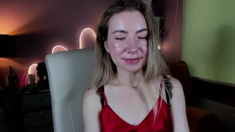 Mia online show from 09-20-25, 06:58