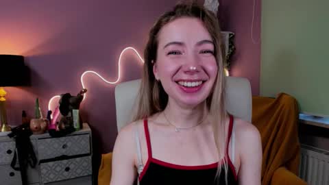 Mia online show from 10-16-25, 06:47