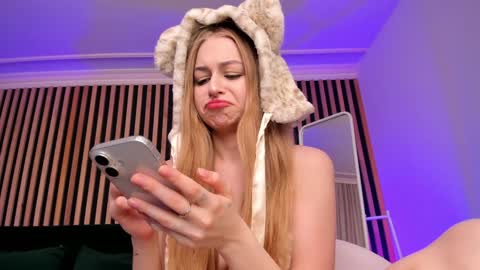 Mia here Appreciate your support online show from 01-31-25, 03:22