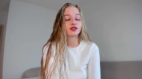 Mia here Appreciate your support online show from 11-04-25, 12:37