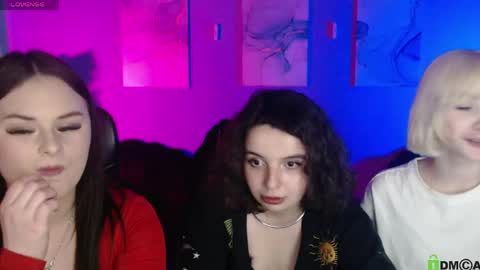Snapshot of mia_mooon_ chatting on 04-23-26, 12:29 mia_mooon_ online show from 04-23-26, 12:29