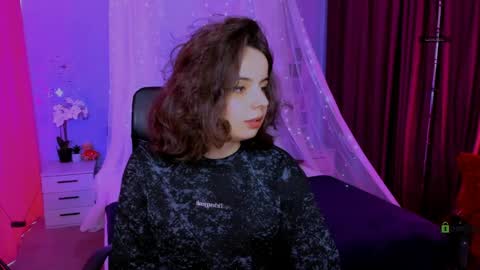 Snapshot of mia_mooon_ chatting on 05-11-26, 08:42 mia_mooon_ online show from 05-11-26, 08:42