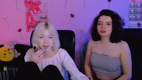 Snapshot of mia_mooon_ chatting on 05-19-26, 01:56 mia_mooon_ online show from 05-19-26, 01:56