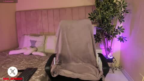 mia_mtnz02 online show from 02-15-26, 02:30