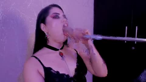 mia novoa online show from 04-04-26, 09:23