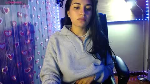 Snapshot of mia_petitebaby chatting on 02-03-25, 10:11  Ma  online show from 02-03-25, 10:11