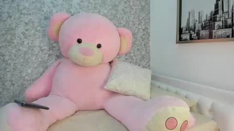 Snapshot of mia_petithe chatting on 06-02-26, 02:57 Mia online show from 06-02-26, 02:57