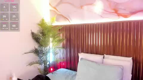 Snapshot of mia_pineda chatting on 06-29-26, 07:36 Mariana online show from 06-29-26, 07:36