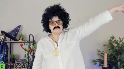 Mia online show from 01-14-26, 01:22