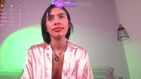 Mia Reeves online show from 05-07-26, 06:46