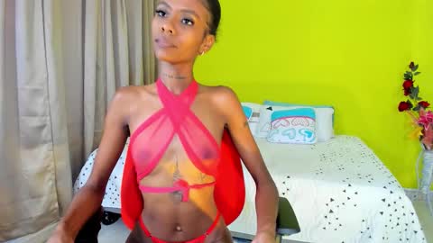 Mia online show from 11-08-25, 02:39