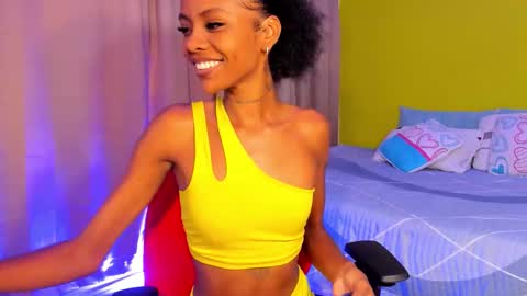 Mia online show from 11-22-25, 02:38