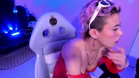 Snapshot of mia_rousse_1 chatting on 06-12-26, 03:49 mia_rousse_1 online show from 06-12-26, 03:49