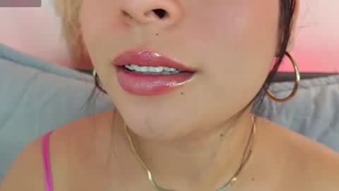 Snapshot of mia_roux1 chatting on 07-25-26, 05:54 Mia online show from 07-25-26, 05:54
