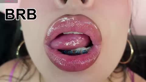 Snapshot of mia_roux1 chatting on 07-31-26, 10:53 Mia online show from 07-31-26, 10:53