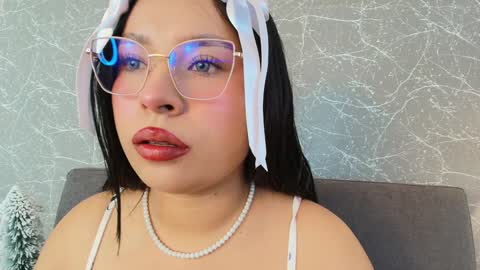 Snapshot of mia_roux13 chatting on 01-02-25, 06:56 Mia Roux online show from 01-02-25, 06:56