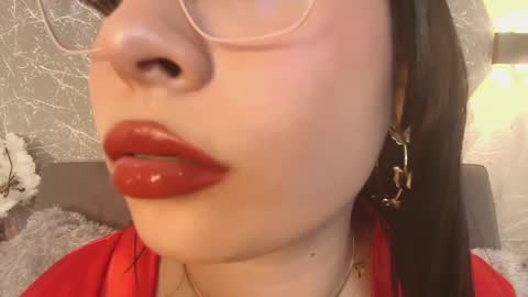 Snapshot of mia_roux13 chatting on 02-10-25, 12:52 Mia Roux online show from 02-10-25, 12:52