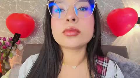 Snapshot of mia_roux13 chatting on 02-17-25, 07:42 Mia Roux online show from 02-17-25, 07:42