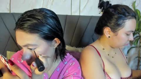 Mia Roux online show from 12-21-25, 04:08