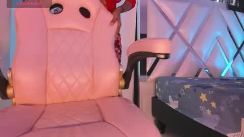 mia_royal online show from 12-04-25, 09:12