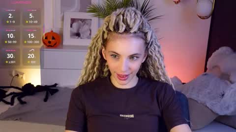 Mia online show from 11-01-25, 06:37