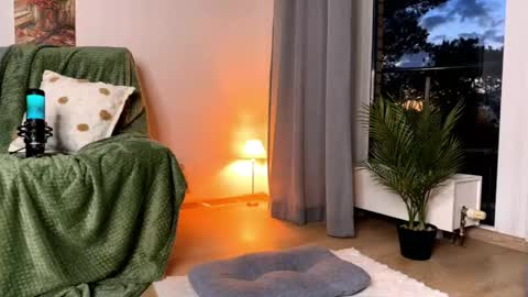 mia_skye1 online show from 06-02-26, 12:45