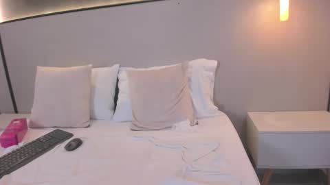 Snapshot of mia_slora chatting on 03-11-26, 12:22 M I A online show from 03-11-26, 12:22