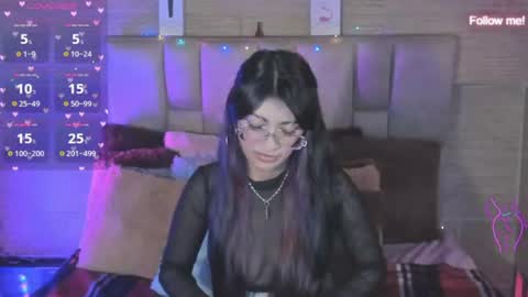 Snapshot of mia_smoke_ chatting on 06-25-26, 07:24 Mia online show from 06-25-26, 07:24
