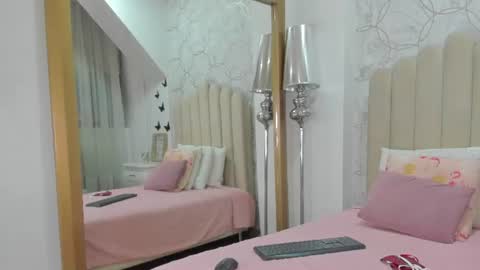 mia_tentacion__ online show from 06-09-26, 03:40