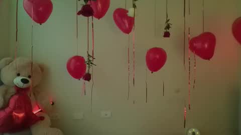 mia_thopsom online show from 02-14-26, 04:59