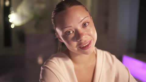 Snapshot of mia_vixen_ chatting on 07-31-26, 04:01 VixenMia online show from 07-31-26, 04:01