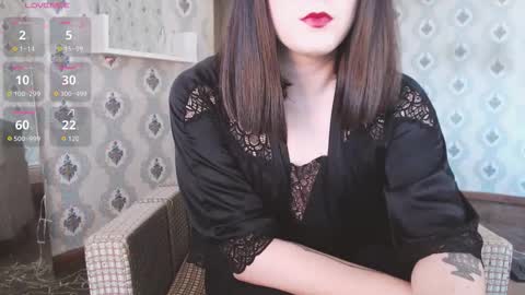 mia_wallase online show from 10-01-25, 07:25