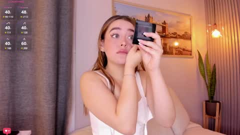 Mia White  online show from 02-06-25, 12:37