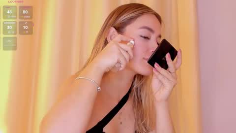 Mia White  online show from 12-16-25, 12:54