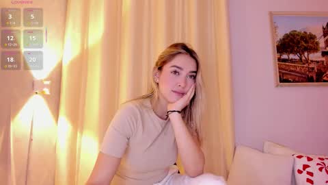 Mia White  online show from 12-18-25, 12:44