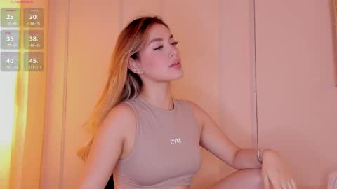 Mia White  online show from 04-29-26, 06:25