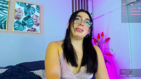 mia_wills_ online show from 03-19-26, 05:06