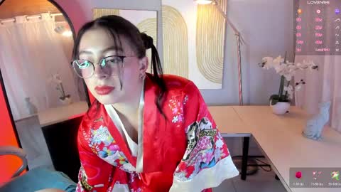 mia_wills_ online show from 03-26-26, 03:50