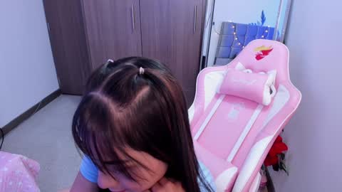 Snapshot of miaa_06 chatting on 01-09-25, 11:45 mia nicolle online show from 01-09-25, 11:45