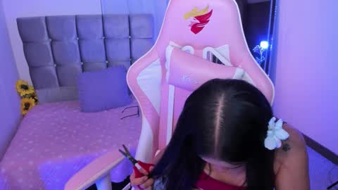 Snapshot of miaa_06 chatting on 10-04-25, 02:31 mia nicolle online show from 10-04-25, 02:31