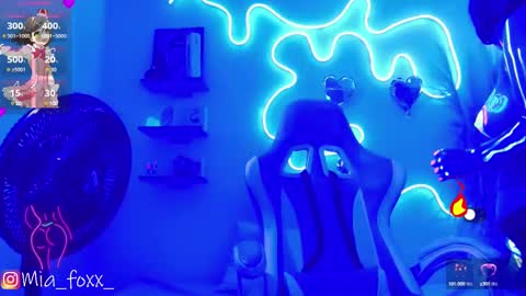 Mia online show from 02-17-25, 03:15