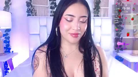 Mia online show from 10-05-25, 11:52