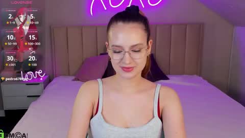 Mia online show from 06-08-26, 11:10