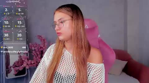 Mia online show from 06-27-26, 12:22