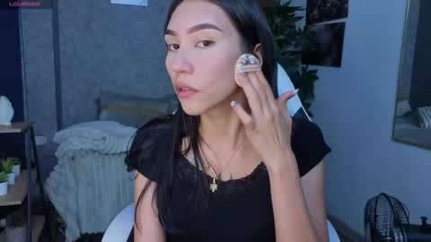miaa_lee777 online show from 06-19-26, 09:18